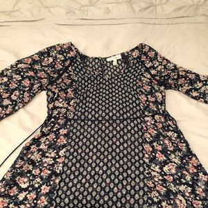 Jessica Simpson maternity top